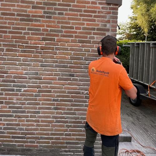 Gevelrenovatie en kunststof reinigen rondom woning Alkmaar de Mare Augustus 2024