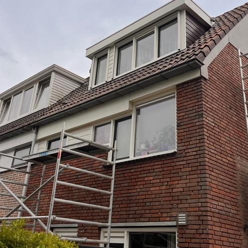 Gevelrenovatie en kunststof reinigen rondom woning Alkmaar de Mare Augustus 2024