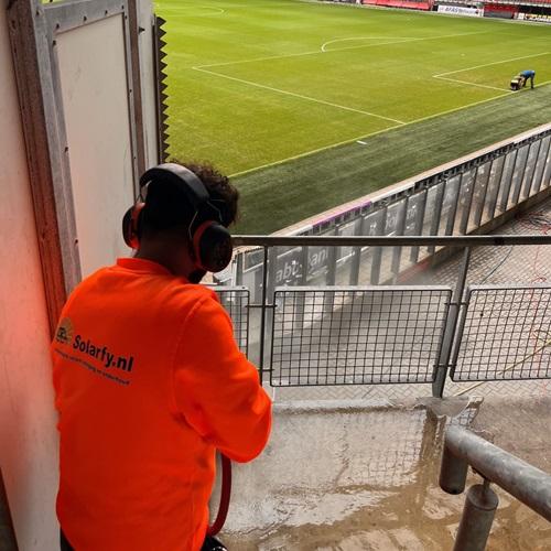 Reinigingswerkzaamheden rondom het AFAS AZ stadion in Alkmaar Augustus 2024 