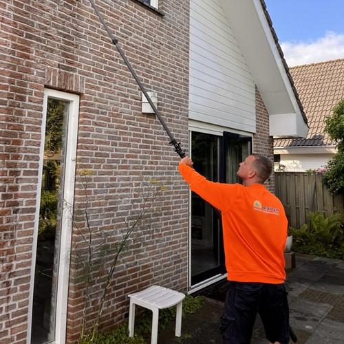 Gevelreiniging en houtwerk schoonmaken gemeente Heiloo e.o. juli 2024